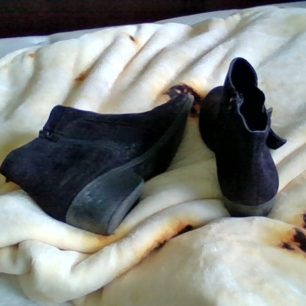 small black heeled boots